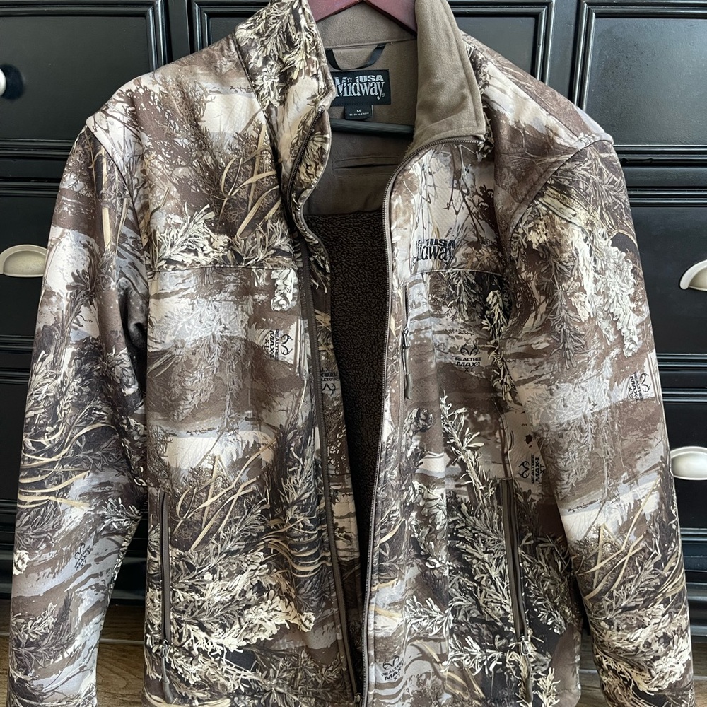 Realtree Men's Brown Camouflage Performance Jacket - Sherpa Lined